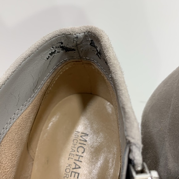 Michael Kors shoe boots size 9 1/2
Suede silver heel - Picture 7 of 10